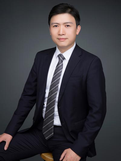王鑫伟.jpg