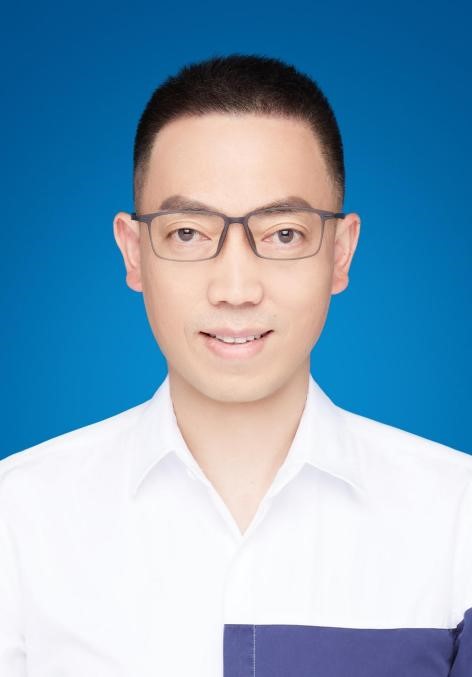 李雪章.jpg