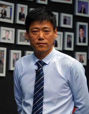 王大泓.jpg